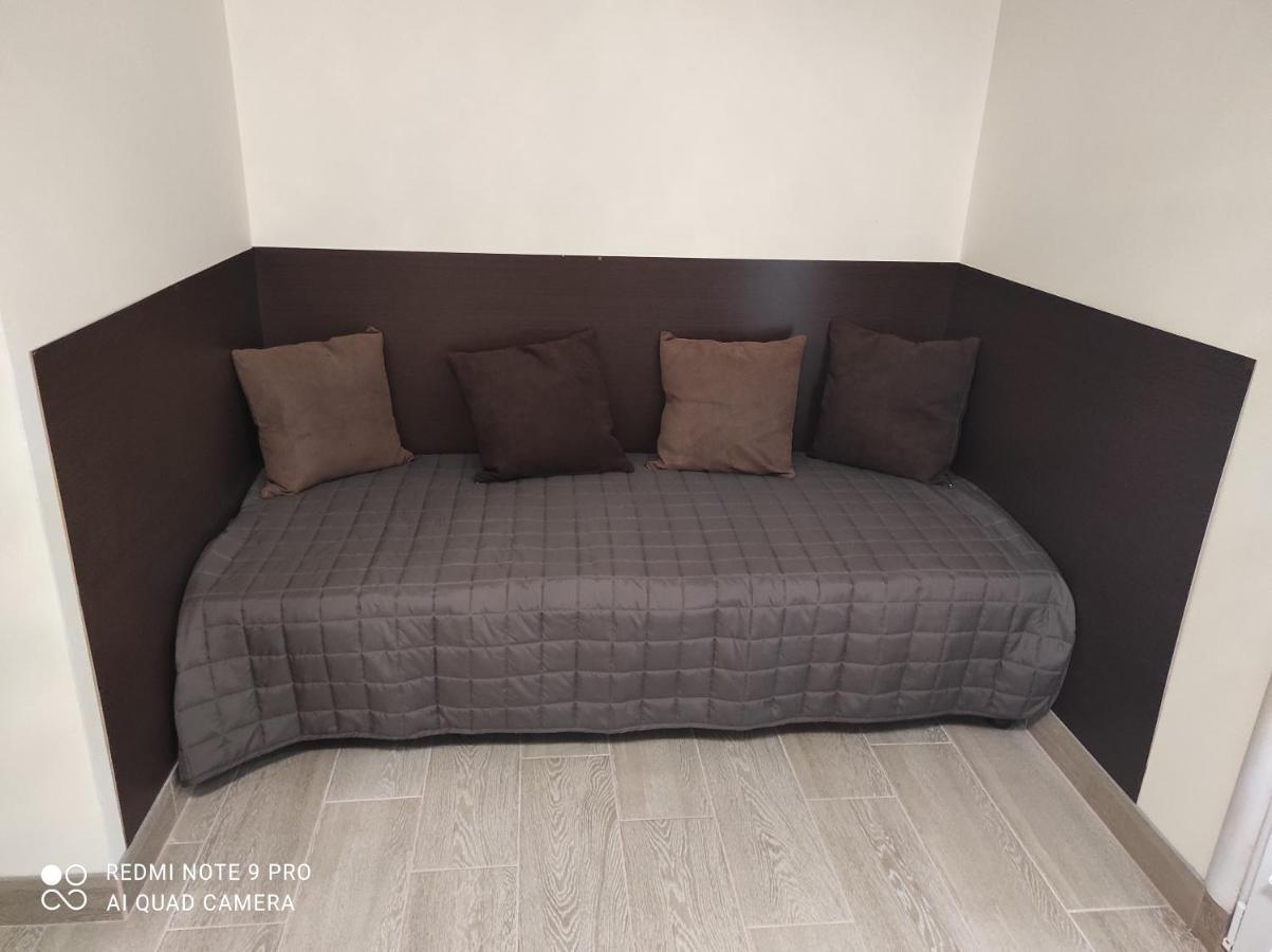 Nestg Guest House Pilipets Extérieur photo